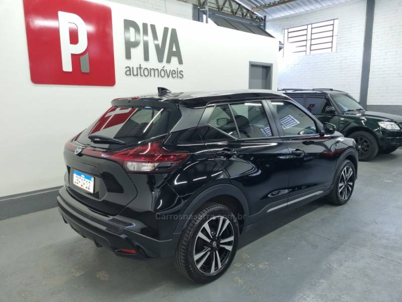 NISSAN - KICKS - 2021/2022 - Preta - R$ 102.900,00