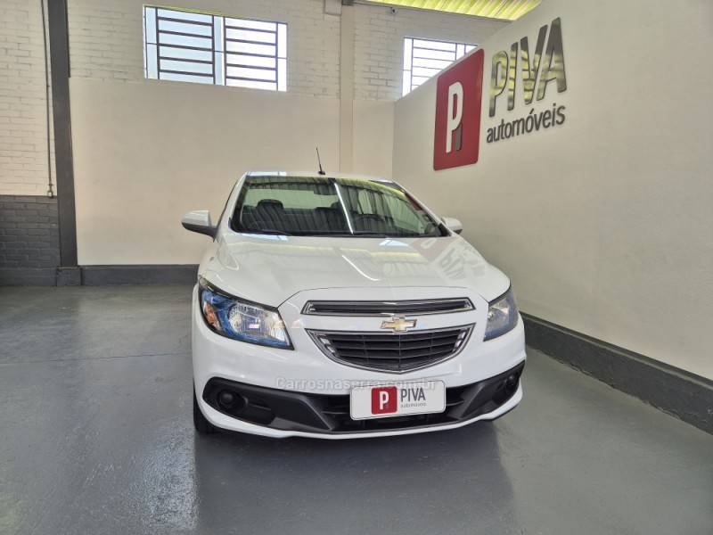 CHEVROLET - PRISMA - 2013/2014 - Branca - R$ 47.900,00