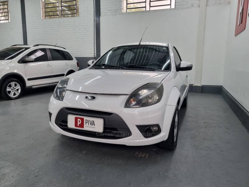 FORD - KA - 2012/2013 - Branca - R$ 29.900,00