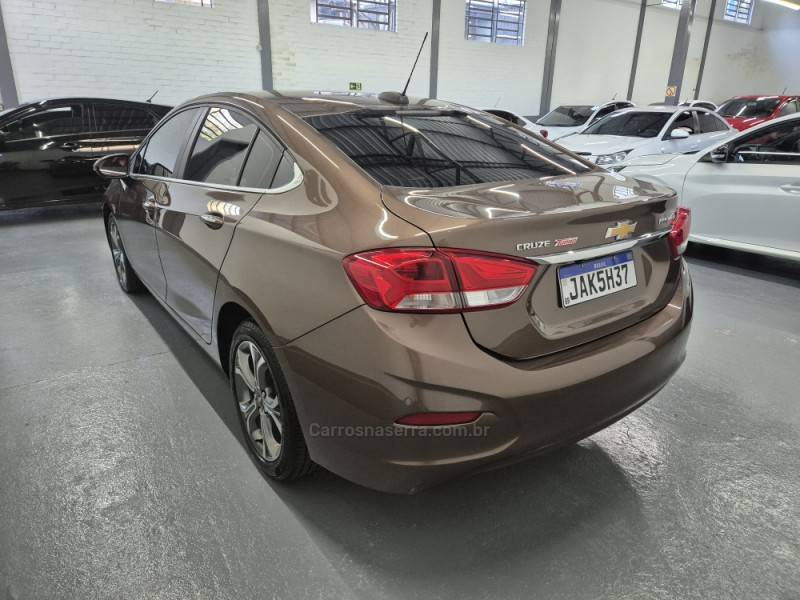 CHEVROLET - CRUZE - 2020/2020 - Marrom - R$ 109.900,00