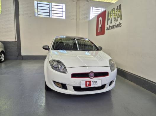 FIAT - BRAVO - 2012/2013 - Branca - R$ 43.500,00