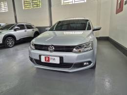 VOLKSWAGEN - JETTA - 2014/2014 - Prata - R$ 89.900,00