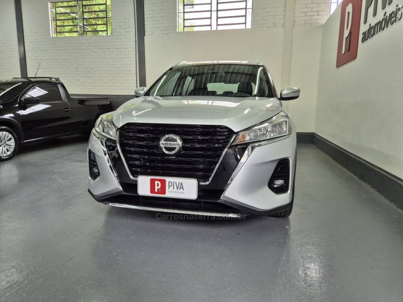 NISSAN - KICKS - 2021/2022 - Prata - R$ 99.800,00