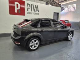 FORD - FOCUS - 2013/2013 - Cinza - R$ 46.500,00