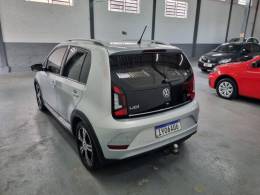 VOLKSWAGEN - UP - 2018/2018 - Prata - R$ 61.900,00