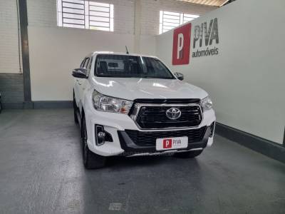 TOYOTA - HILUX - 2019/2020 - Branca - R$ 205.000,00
