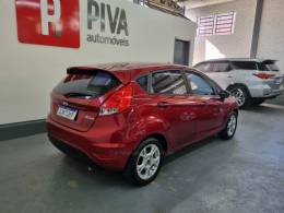 FORD - FIESTA - 2013/2014 - Vermelha - R$ 41.900,00