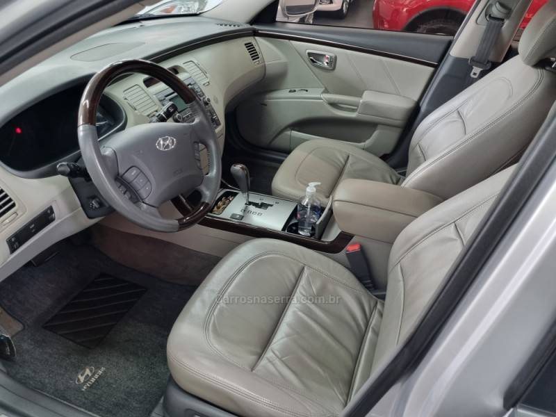 HYUNDAI - AZERA - 2008/2009 - Prata - R$ 55.000,00
