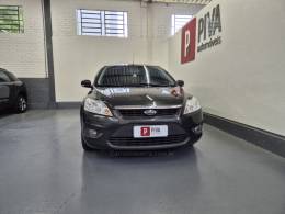 FORD - FOCUS - 2013/2013 - Cinza - R$ 46.500,00