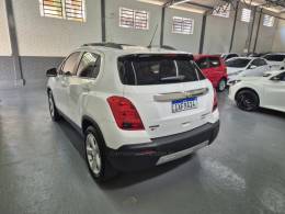 CHEVROLET - TRACKER - 2015/2016 - Branca - R$ 72.900,00
