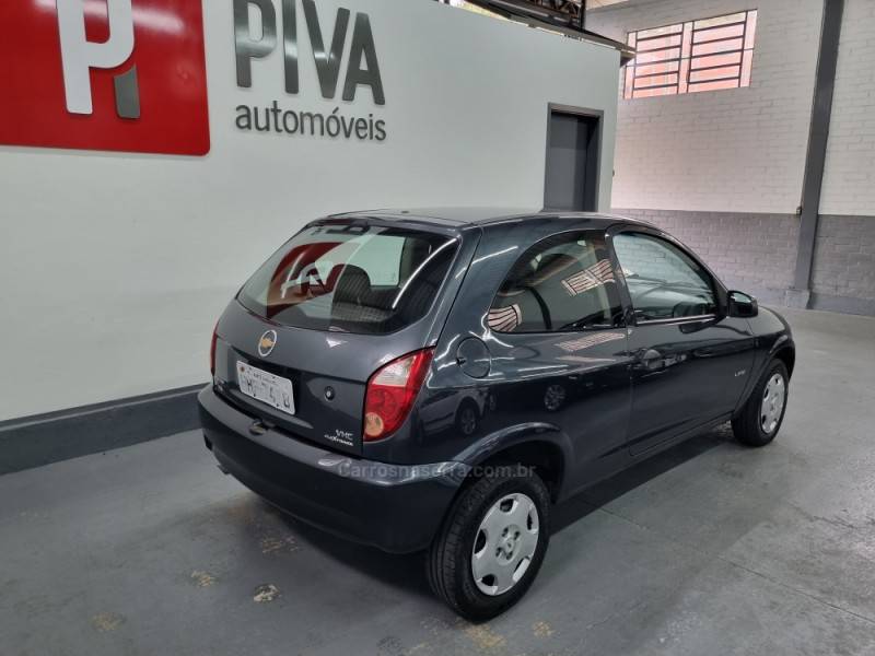 CHEVROLET - CELTA - 2007/2008 - Cinza - R$ 17.500,00