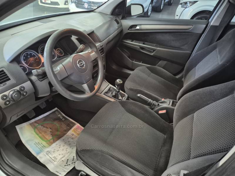 CHEVROLET - VECTRA - 2008/2008 - Prata - R$ 33.500,00