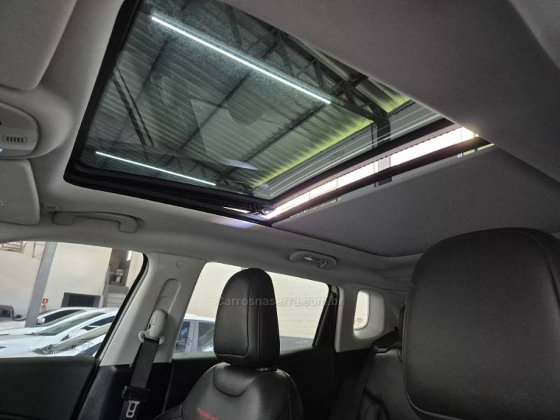 JEEP - COMPASS - 2020/2021 - Branca - R$ 129.900,00