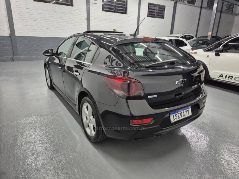 CHEVROLET - CRUZE - 2012/2012 - Preta - R$ 59.900,00