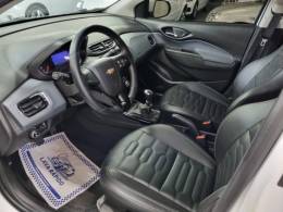 CHEVROLET - ONIX - 2018/2019 - Branca - R$ 64.900,00