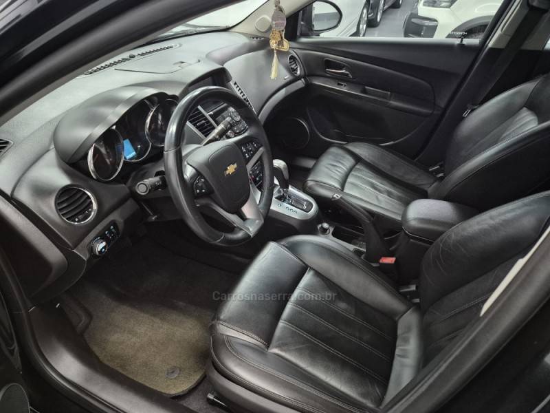 CHEVROLET - CRUZE - 2012/2012 - Preta - R$ 59.900,00