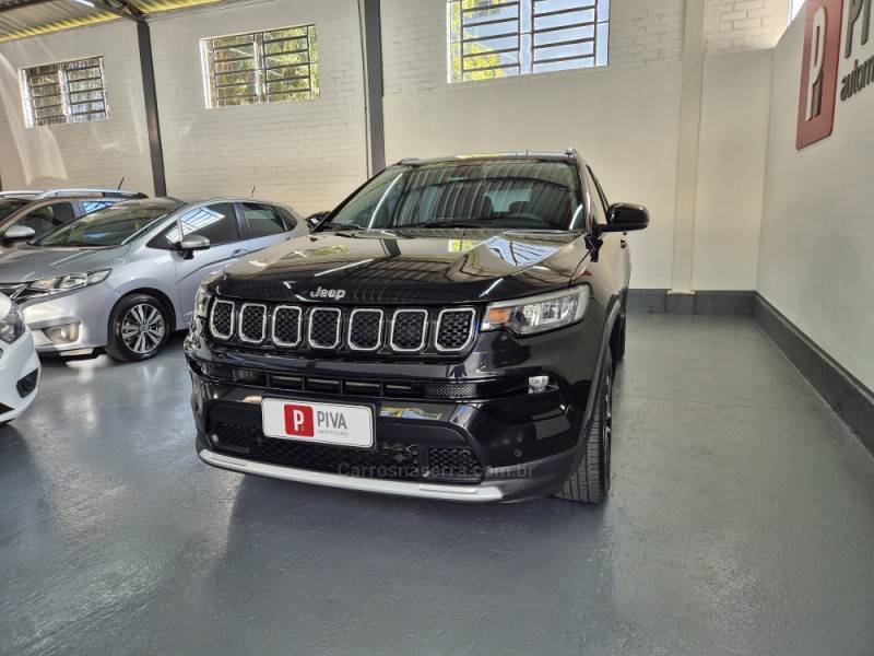 JEEP - COMPASS - 2022/2023 - Preta - R$ 137.900,00