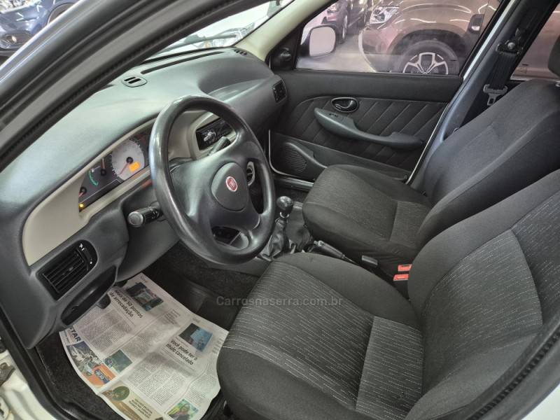 FIAT - PALIO - 2011/2012 - Branca - R$ 29.900,00