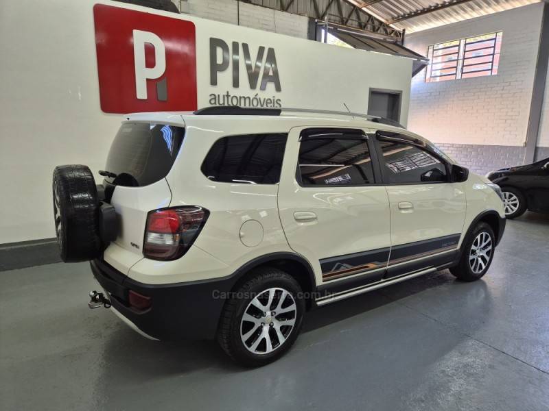 CHEVROLET - SPIN - 2016/2016 - Branca - R$ 61.000,00