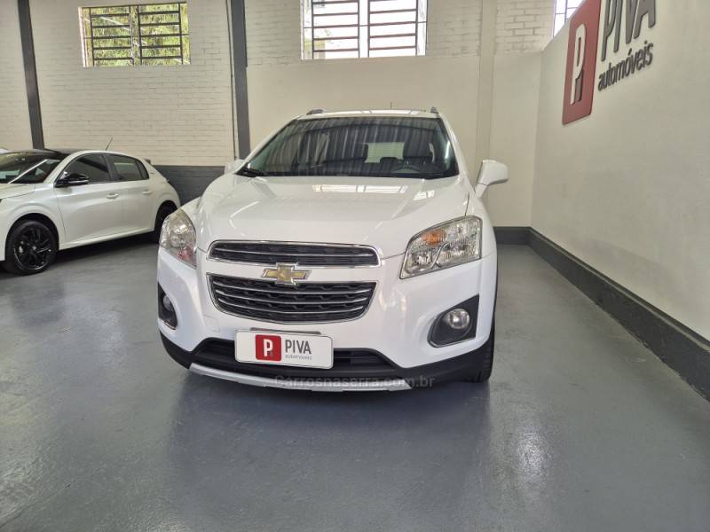 CHEVROLET - TRACKER - 2015/2016 - Branca - R$ 72.900,00