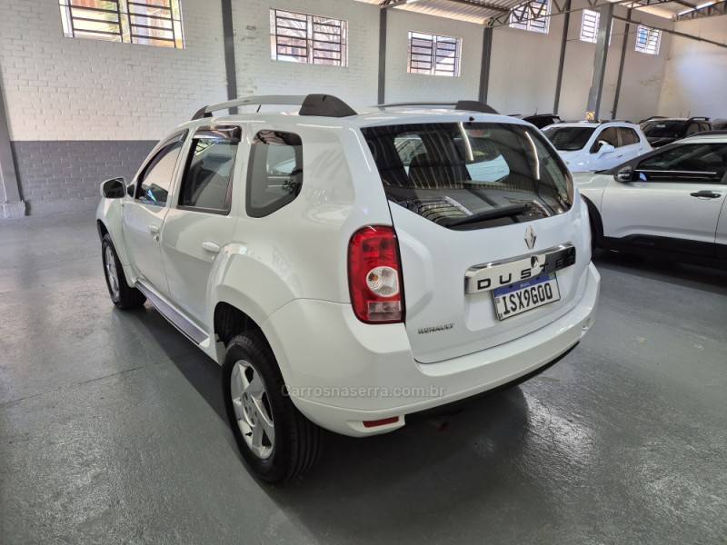 RENAULT - DUSTER - 2012/2013 - Branca - R$ 49.900,00