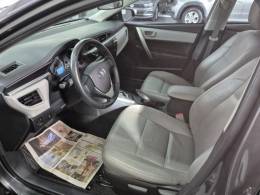 TOYOTA - COROLLA - 2016/2017 - Cinza - R$ 83.900,00