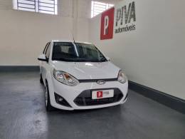 FORD - FIESTA - 2013/2014 - Branca - R$ 35.500,00