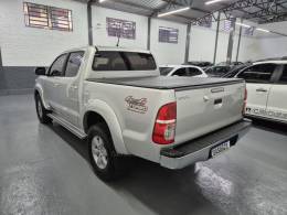 TOYOTA - HILUX - 2013/2014 - Prata - R$ 143.900,00