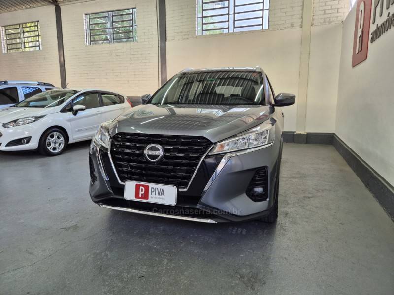 NISSAN - KICKS - 2023/2024 - Cinza - R$ 106.900,00