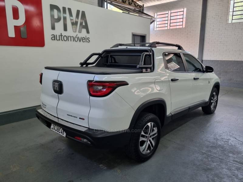 FIAT - TORO - 2020/2021 - Branca - R$ 113.900,00