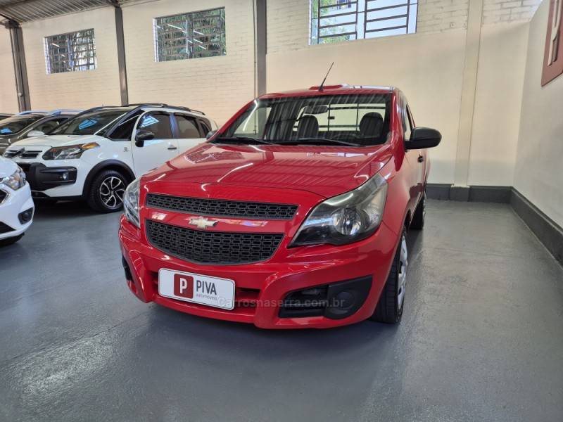 CHEVROLET - MONTANA - 2012/2013 - Vermelha - R$ 42.900,00
