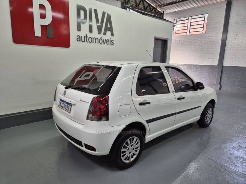 FIAT - PALIO - 2011/2012 - Branca - R$ 29.900,00