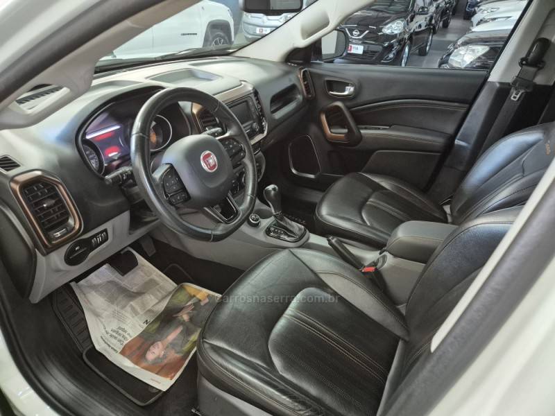 FIAT - TORO - 2018/2019 - Branca - R$ 102.900,00