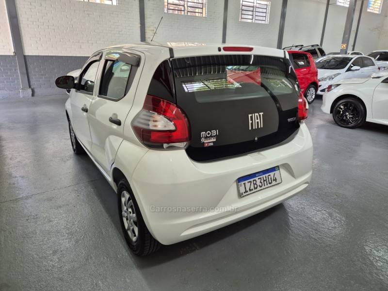 FIAT - MOBI - 2018/2019 - Branca - R$ 36.900,00