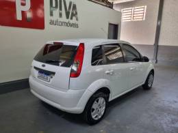 FORD - FIESTA - 2013/2014 - Branca - R$ 29.900,00