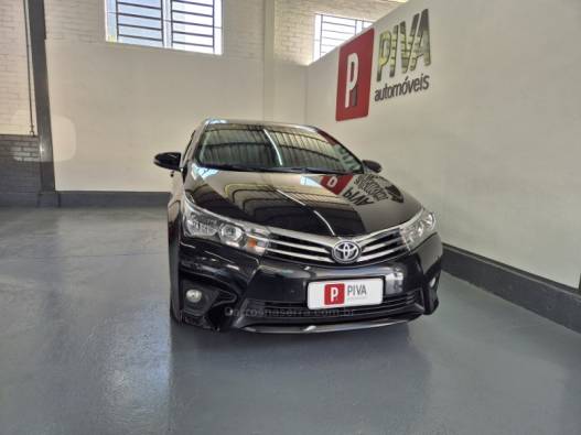 TOYOTA - COROLLA - 2015/2016 - Preta - R$ 85.900,00