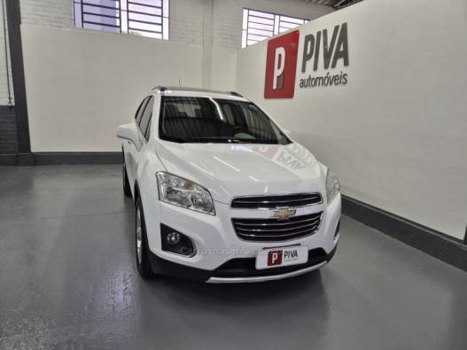 CHEVROLET - TRACKER - 2016/2016 - Branca - R$ 75.900,00