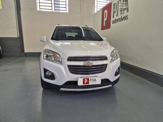CHEVROLET - TRACKER - 2015/2016 - Branca - R$ 72.900,00