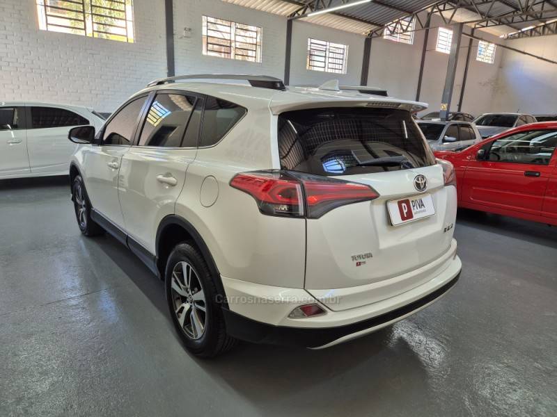TOYOTA - RAV4 - 2018/2018 - Branca - R$ 119.900,00