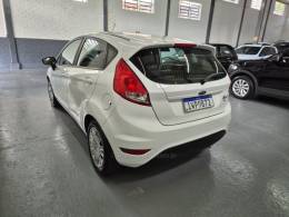 FORD - FIESTA - 2015/2015 - Branca - R$ 45.500,00
