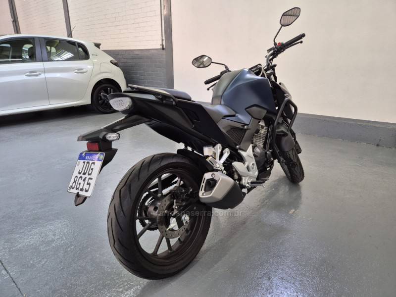 HONDA - CB 300F TWISTER - 2024/2025 - Azul - R$ 26.500,00