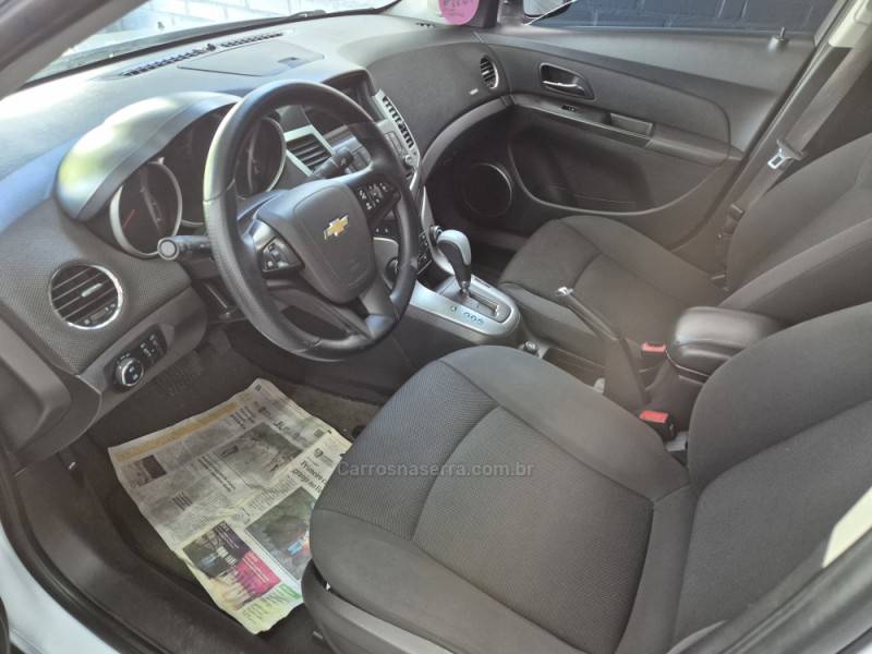 CHEVROLET - CRUZE - 2011/2012 - Branca - R$ 53.500,00
