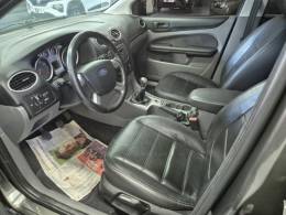 FORD - FOCUS - 2013/2013 - Cinza - R$ 46.500,00