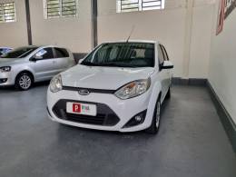 FORD - FIESTA - 2013/2014 - Branca - R$ 35.500,00