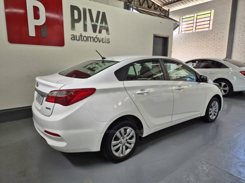 HYUNDAI - HB20S - 2017/2017 - Branca - R$ 64.500,00