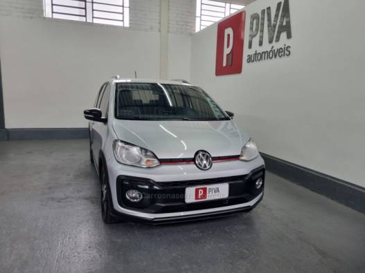 VOLKSWAGEN - UP - 2018/2018 - Prata - R$ 61.900,00