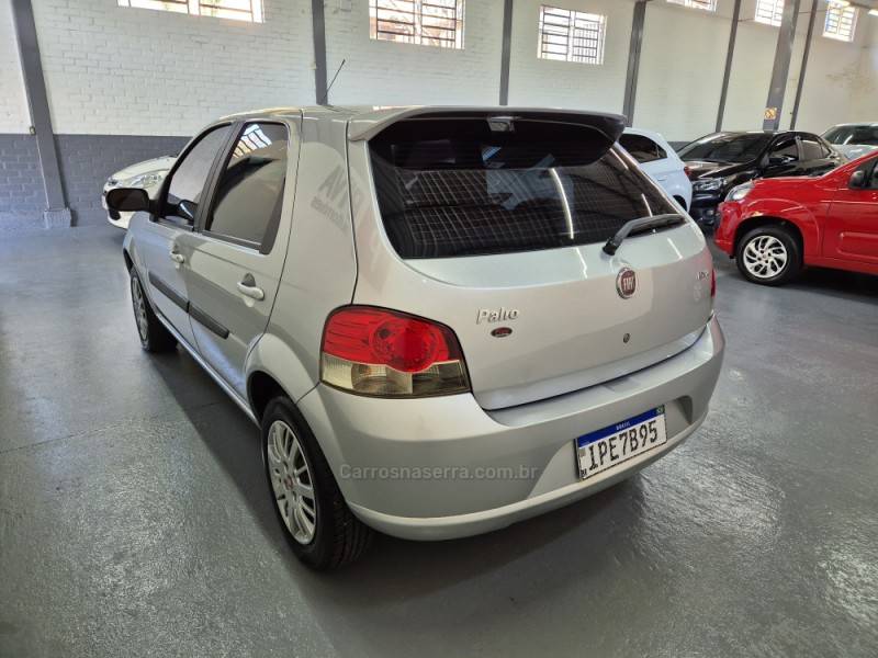 FIAT - PALIO - 2009/2009 - Prata - R$ 29.500,00