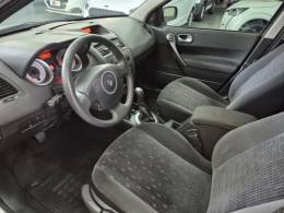 RENAULT - MÉGANE - 2012/2013 - Prata - R$ 33.900,00