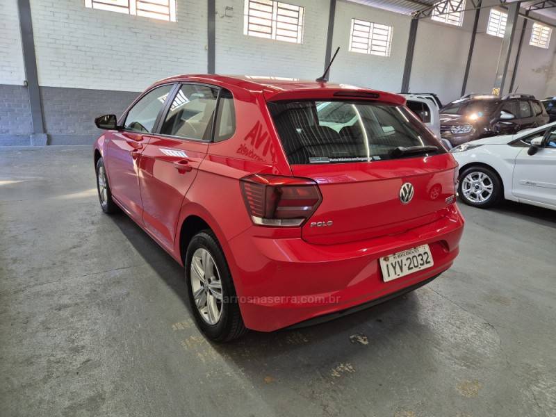 VOLKSWAGEN - POLO - 2018/2019 - Vermelha - R$ 72.900,00
