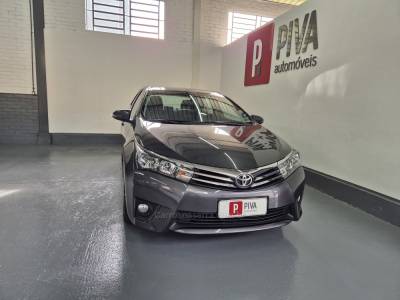 TOYOTA - COROLLA - 2016/2017 - Cinza - R$ 84.900,00